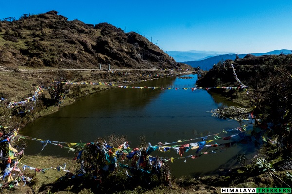 kalapokhri-lake-sandakphu-trek