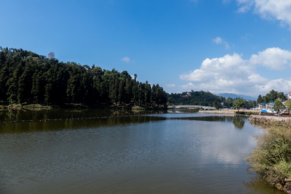 Mirik-lake-drive-to-maneybhanjung