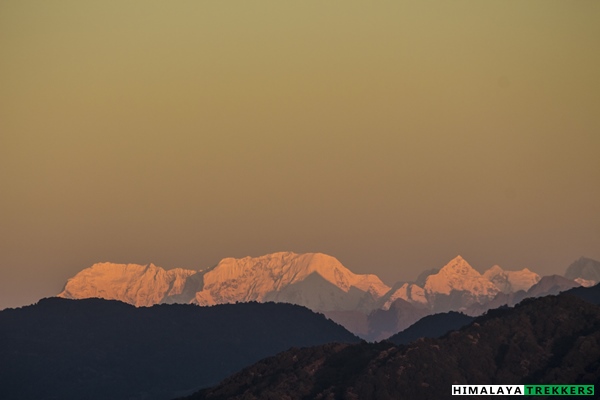 sunrise-at-tumling-on-sandakphu-trek