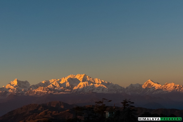 sunset-on-sleeping-buddha-at-sandakphu