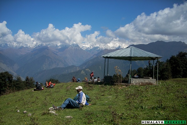 view-point-on-sahastra-tal-route