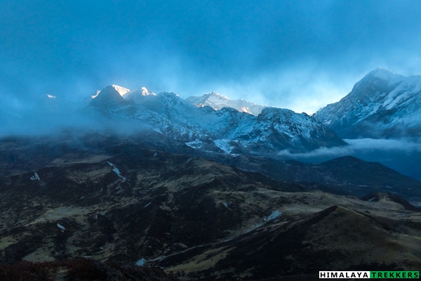 kanchenjunga-with-mist-spring-season-at-dzongri-top-in-goecha-la-trek