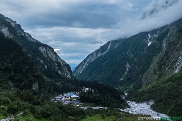 ghangaria-as-seen-from-on-the-way-to-hemkund-sahib