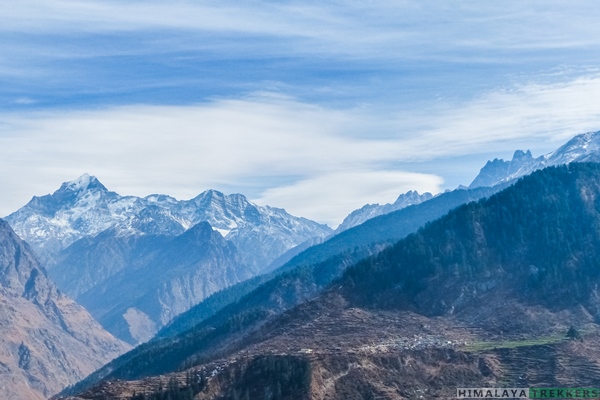dronagiri-peak-and-village