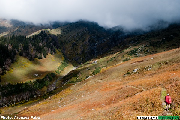 fall-colours-during-october-on-kaliheni-pass-trek