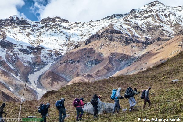 marching-to-kaliheni-pass-base