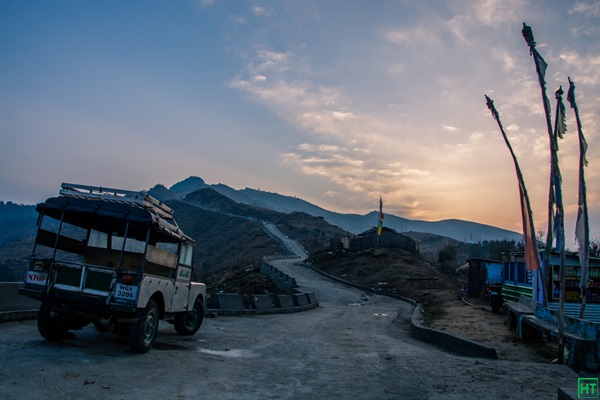 tumling-tonglu-landrover-road-sandakphu-trek