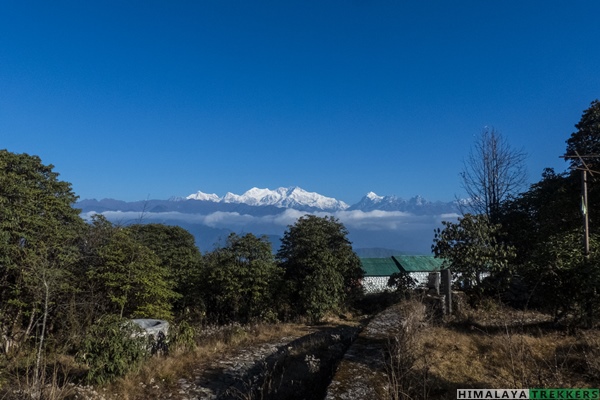 magestic-peak-views-kangchenjunga-and-other-peaks-from-barsey