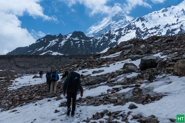 walking-on-boulder-moraine-satopanth-trek