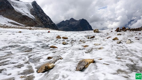 last-stretch-of-glacier-ice-field