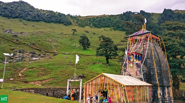 madhyamaheshwar-temple