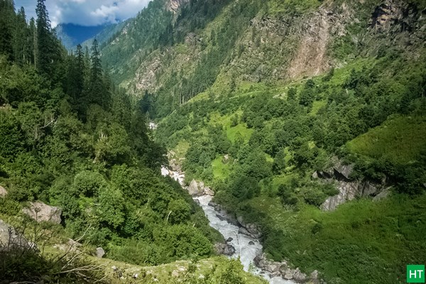 lush-green-parvati-valley