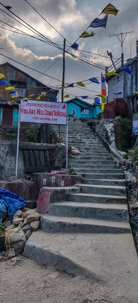 maneybhanjung-town-bordering-nepal