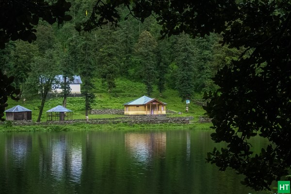 lush-green-dodital-lake