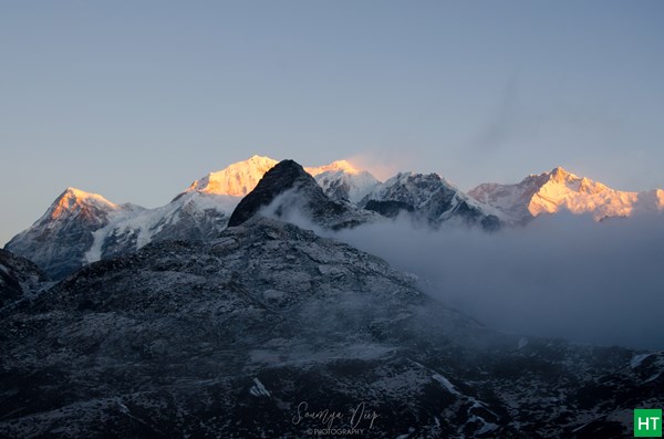 sunrise-at-dzongri-top