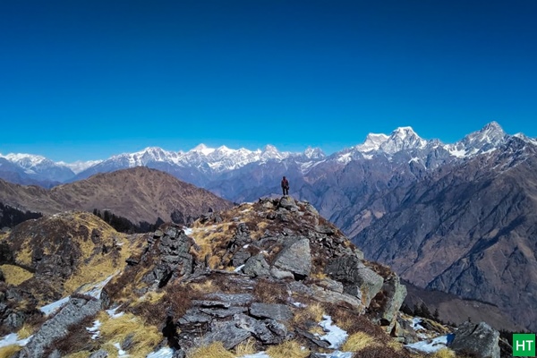 on-the-way-to-brahmatal-khamila-top-summit