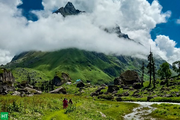 summer-time-greenery-at-har-ki-dun