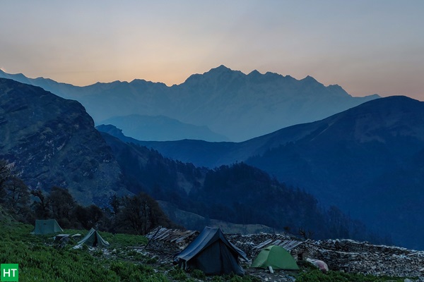 mountain-views-from-ali-bugyalforest-camp