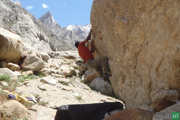 high-altitude-bouldering-in-lahaul-manali