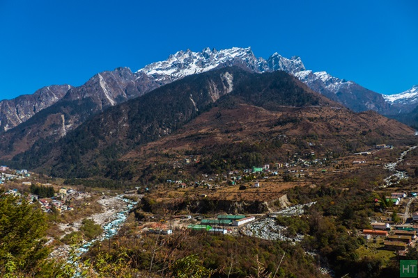 picturesque-lachung-valley-in-north-sikkim