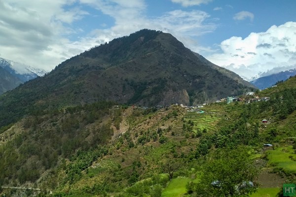 sankri-village-seen-just-before-reaching