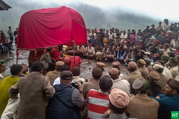 traditional-idol-worship-in-villages