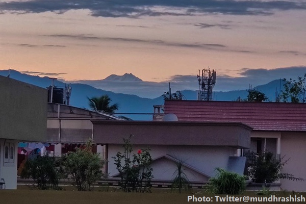 kanchenjungha-from-siliguri-late-april-2020