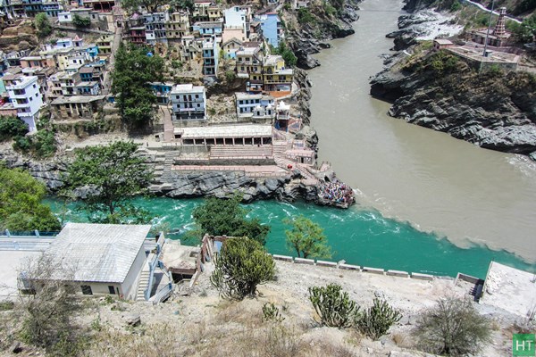 devprayag-confluence-of-alaknanda-and-bhagirathi