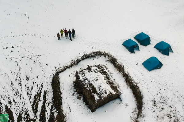 goi-camp-on-snow