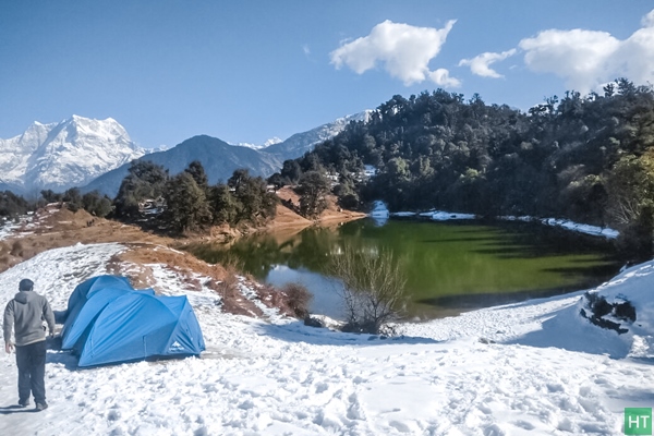 deoriatal-and-chaukhamba-mountain-with-winter-snow