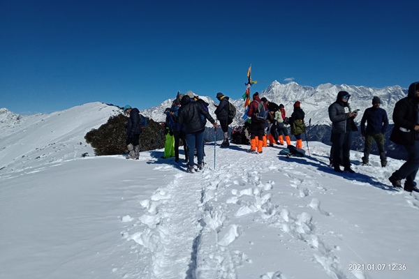 at-jhandi-dhar-brahmatal-trek