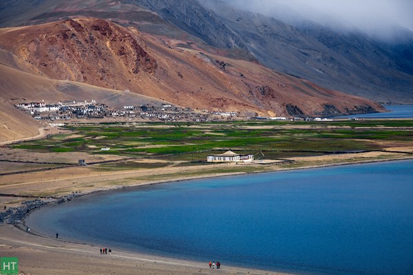 karzok-village-beside-tso-moriri