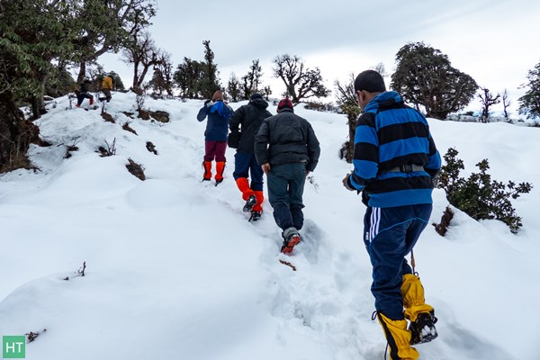 climb-to-ajan-top-lohajung