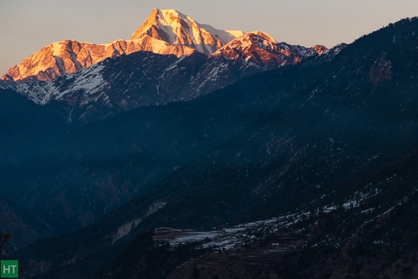 sunset-on-nandaghunti-peak-above-didna-village