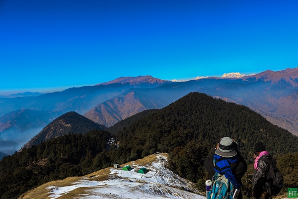 view-of-chaukhamba-from-bagji-trail