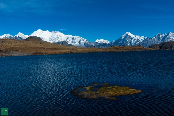 dafeybhir-trek-route-multiple-high-altitude-lakes-on-the-trail