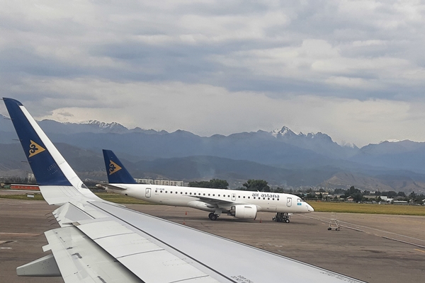almaty-airport-with-snow-peaks-around